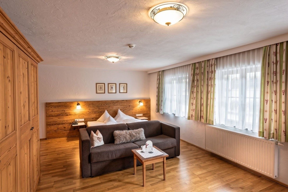 Posthaus Stubai And Smart