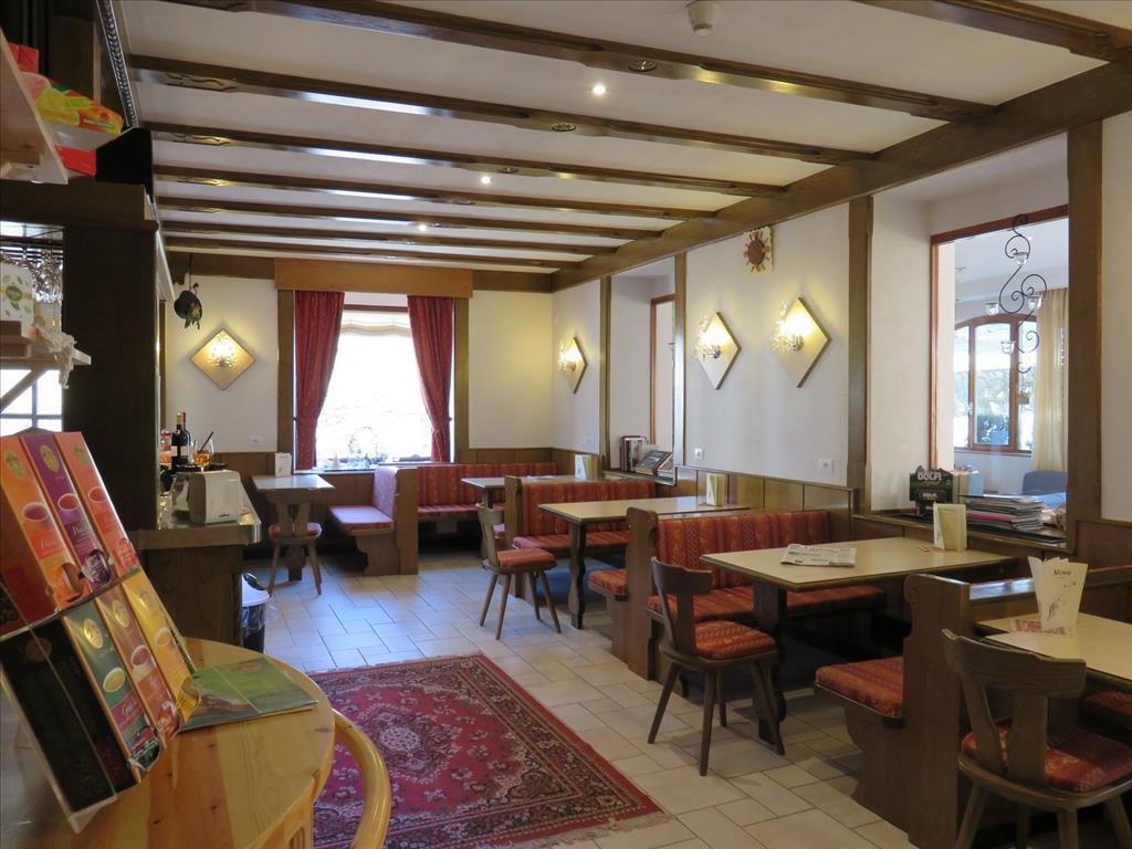 6denní velikonoční zájezd s polopenzí a skipasem – hotel Alle Rose