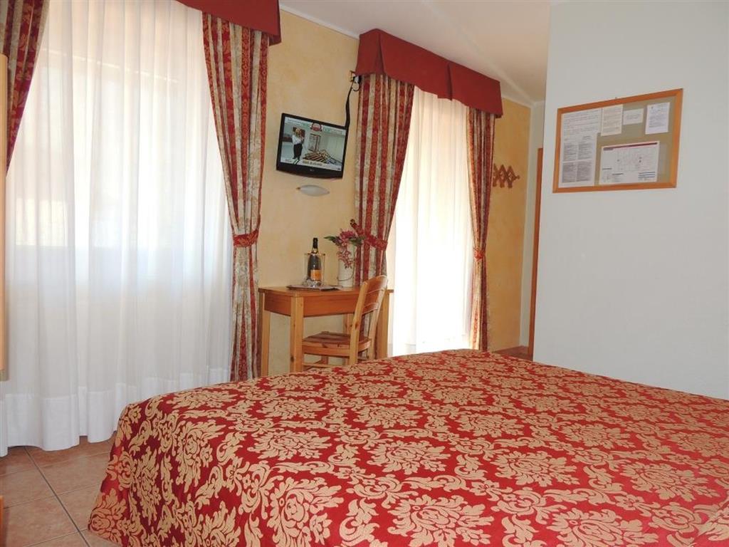 6denní zájezd (denní přejezd) s dopravou, polopenzí a skipasem v ceně – hotel Eden