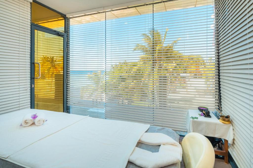 Swarn By Hawks Hotels (Baa Atoll)