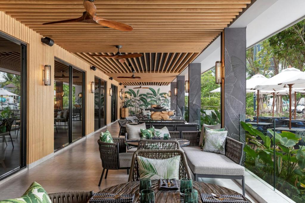 Four Points By Sheraton Phuket Patong Beach Resort