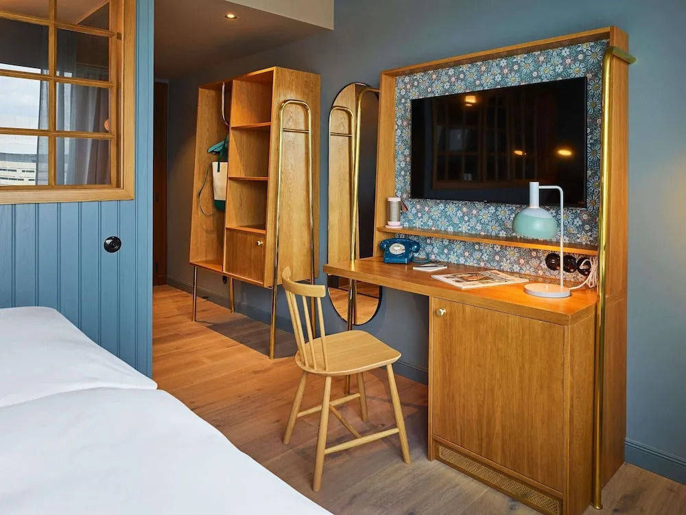 25Hours Hotel Paper Island