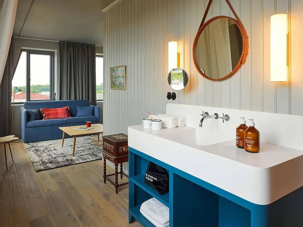 25Hours Hotel Paper Island