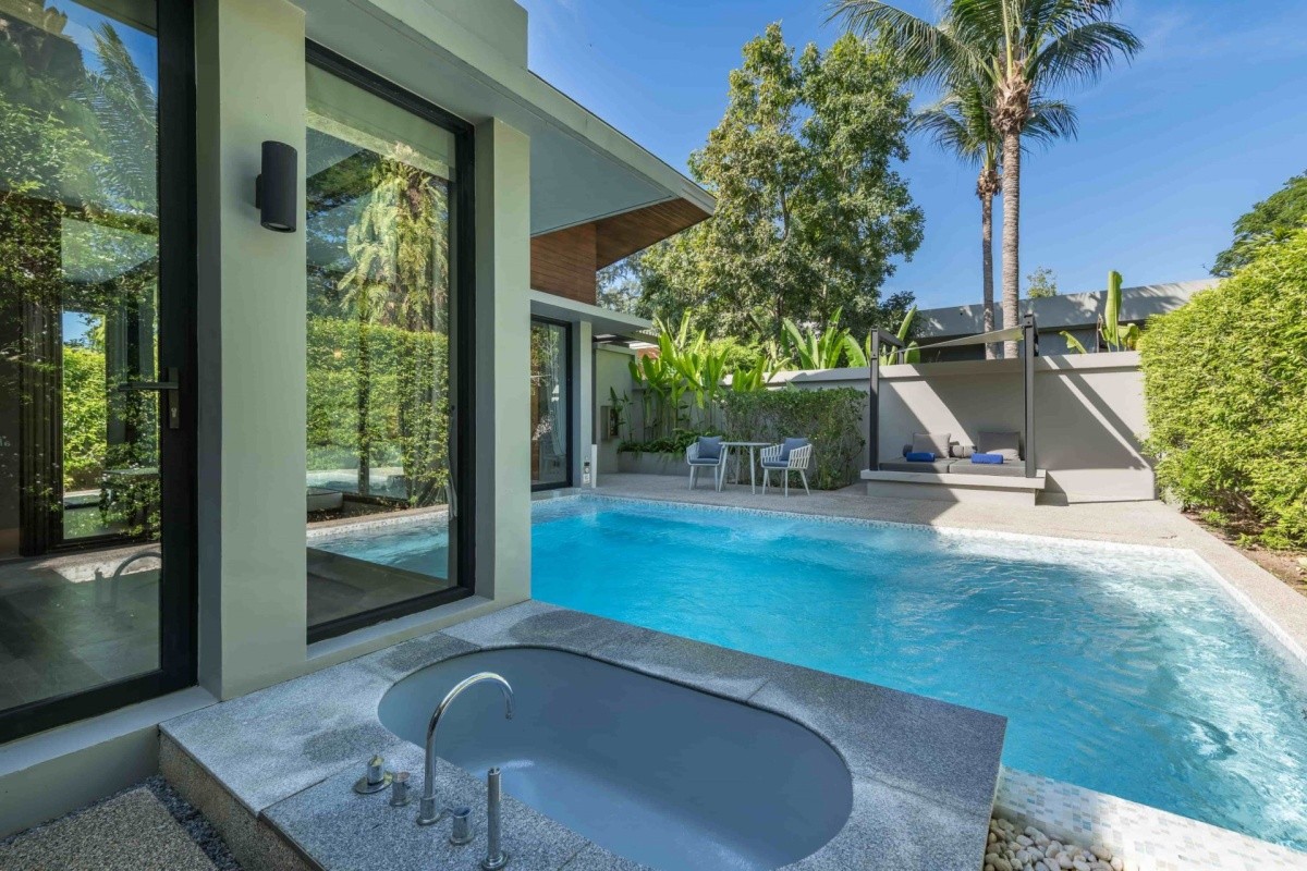 Aleenta Phuket Resort