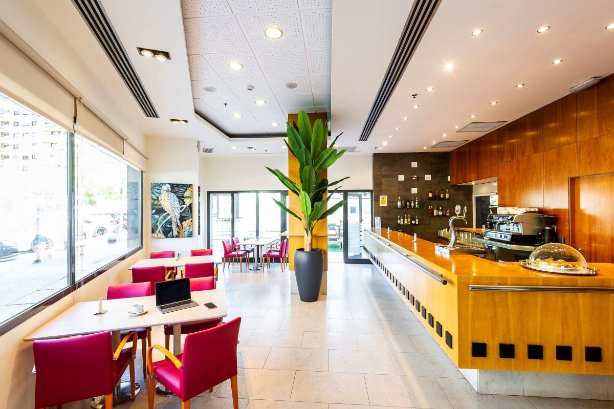 Tryp Valencia Oceanic Hotel