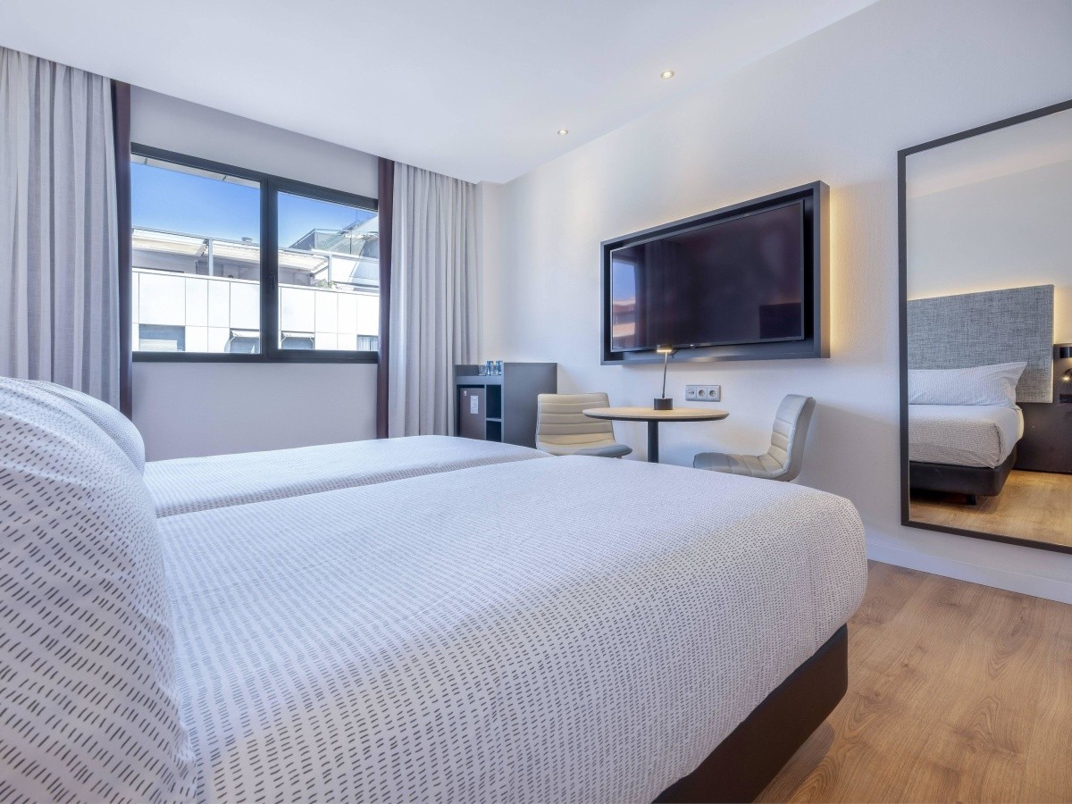 Tryp Valencia Oceanic Hotel