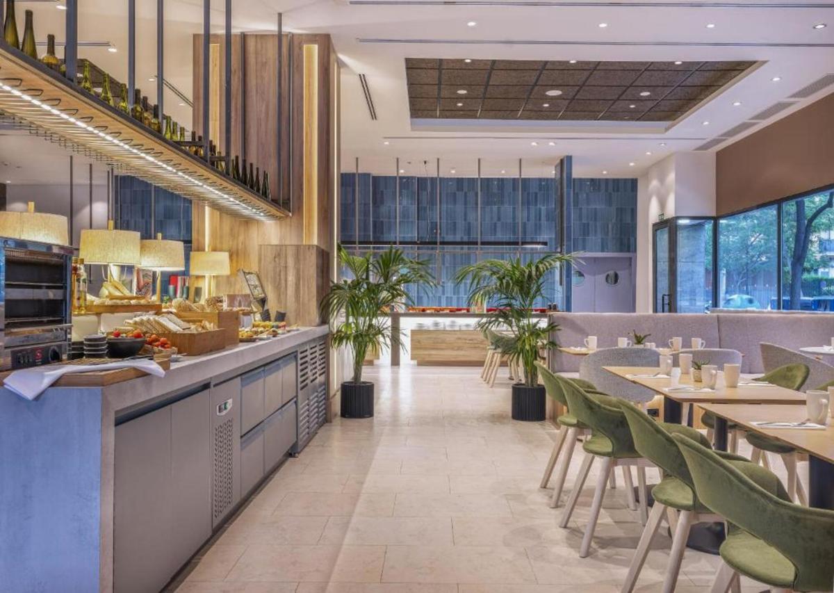 Tryp Valencia Oceanic Hotel