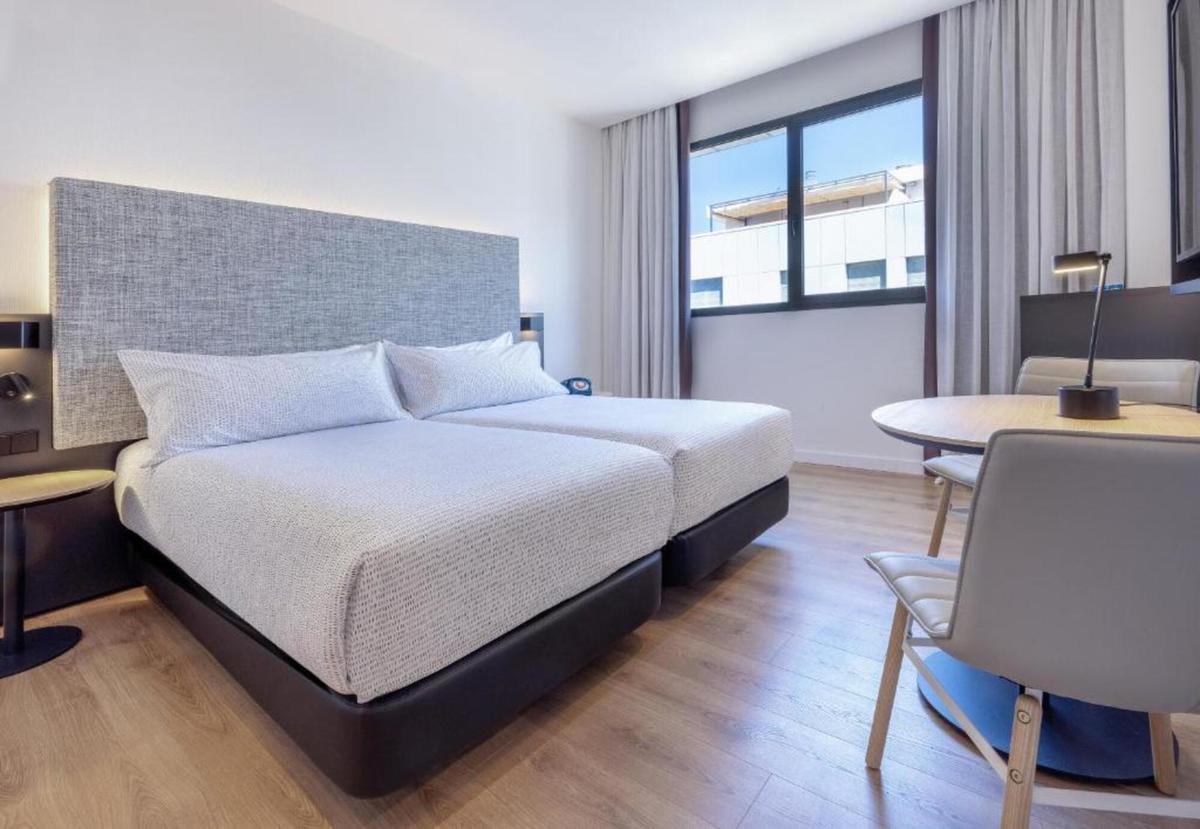 Tryp Valencia Oceanic Hotel