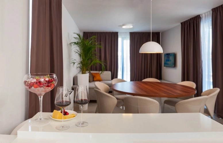 Villa More