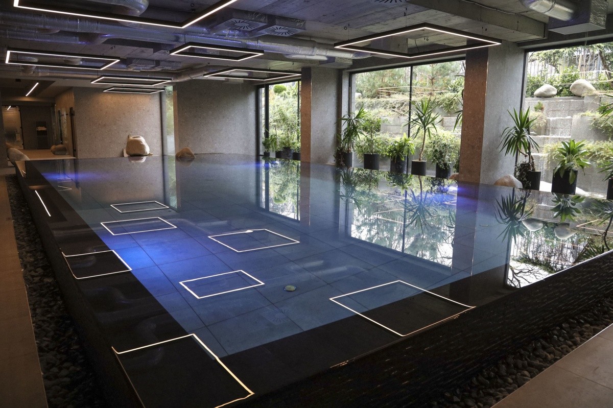 Azur Premium Resort