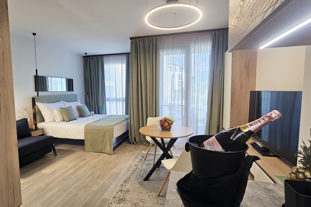 Azur Premium Resort
