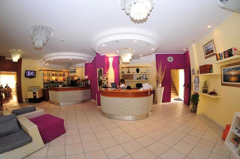 Antonella (Lido Di Classe)