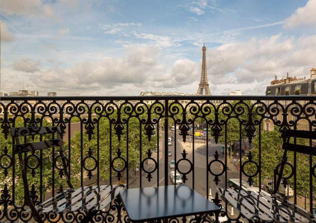 La Comtesse Paris Tour Eiffel