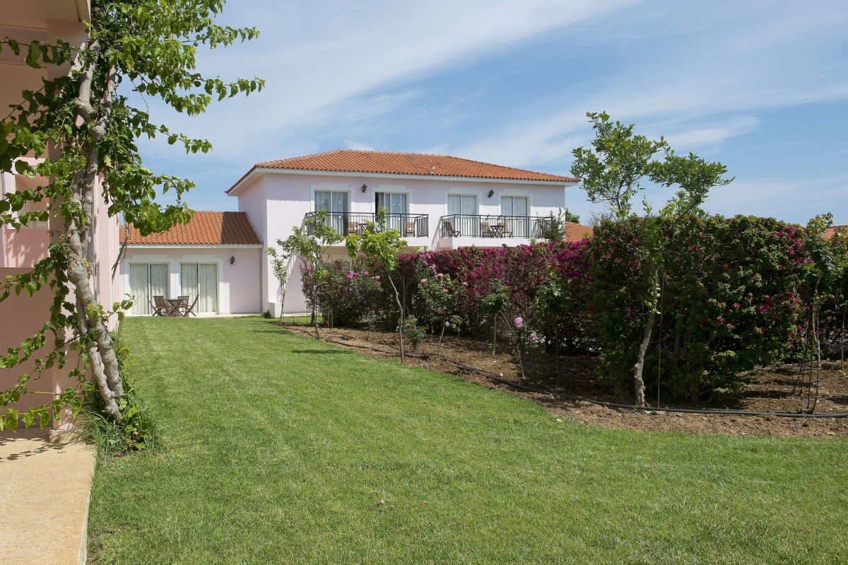 Akamanthea Holiday Village