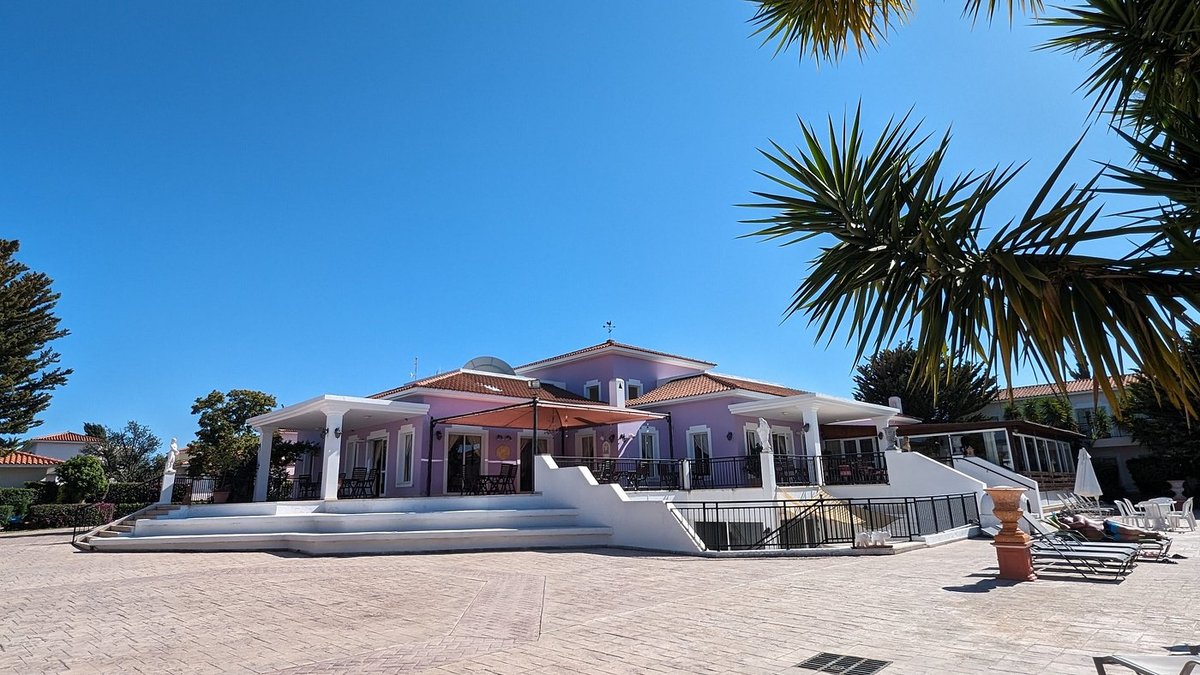 Akamanthea Holiday Village