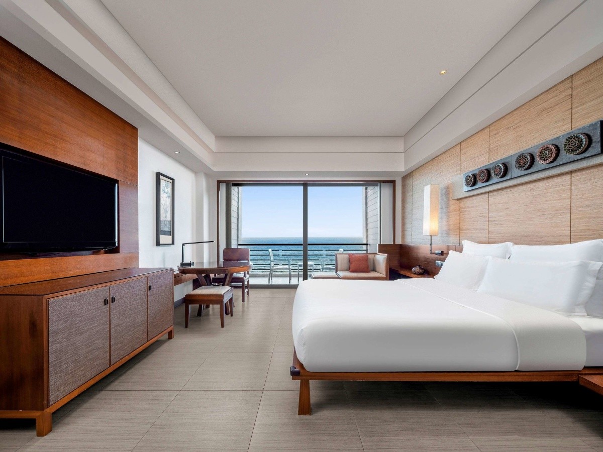 Pullman Oceanview Resort & Spa (Sanya Bay)