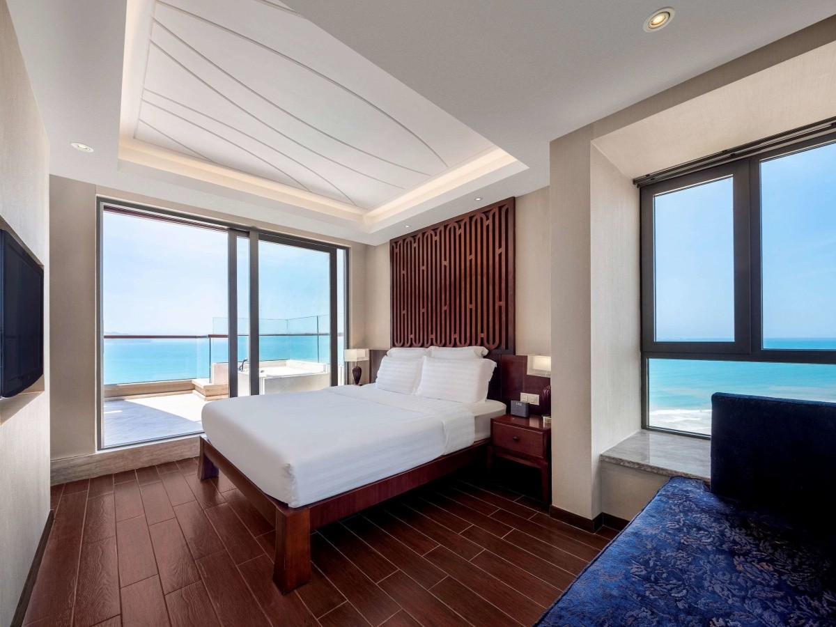 Pullman Oceanview Resort & Spa (Sanya Bay)