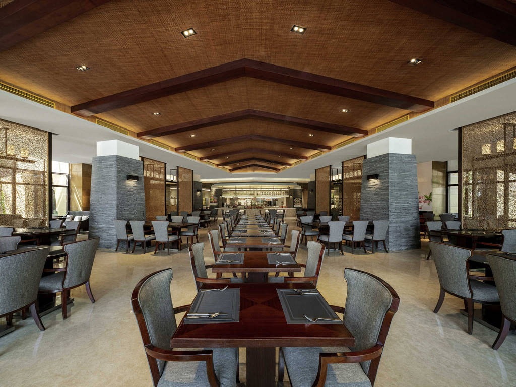 Pullman Oceanview Resort & Spa (Sanya Bay)