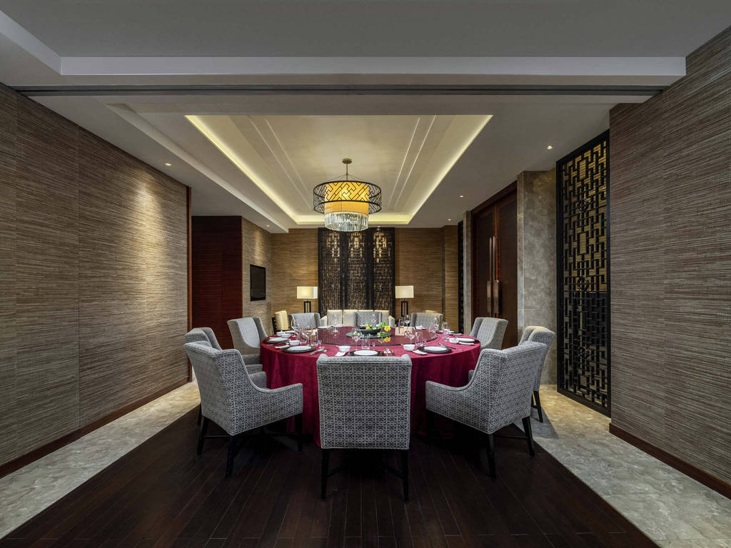 Pullman Oceanview Resort & Spa (Sanya Bay)