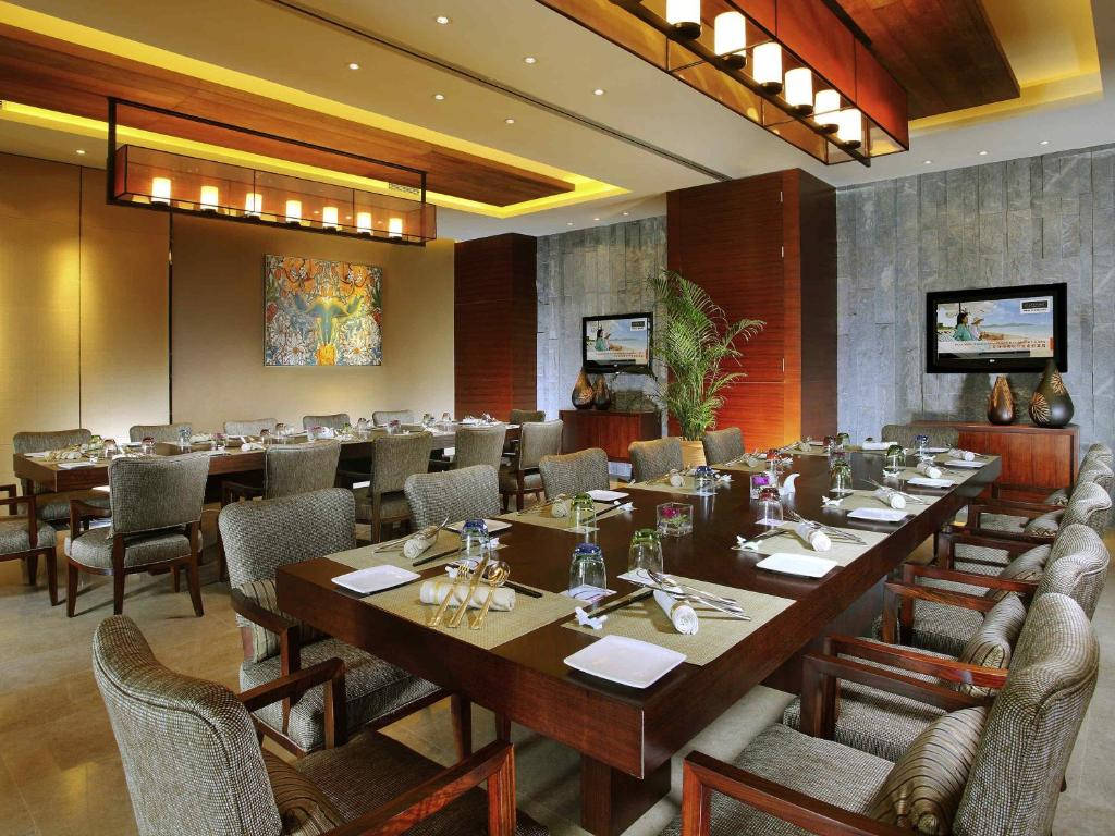 Pullman Oceanview Resort & Spa (Sanya Bay)