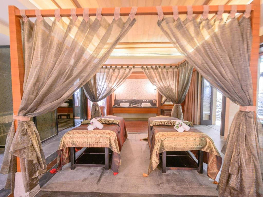 Pullman Oceanview Resort & Spa (Sanya Bay)