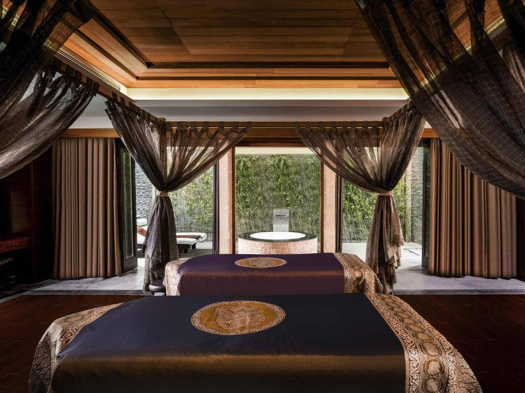Pullman Oceanview Resort & Spa (Sanya Bay)