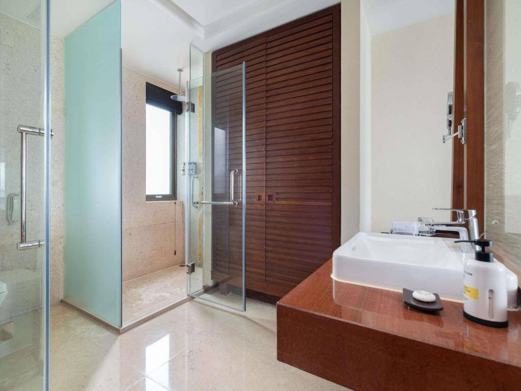 Pullman Oceanview Resort & Spa (Sanya Bay)