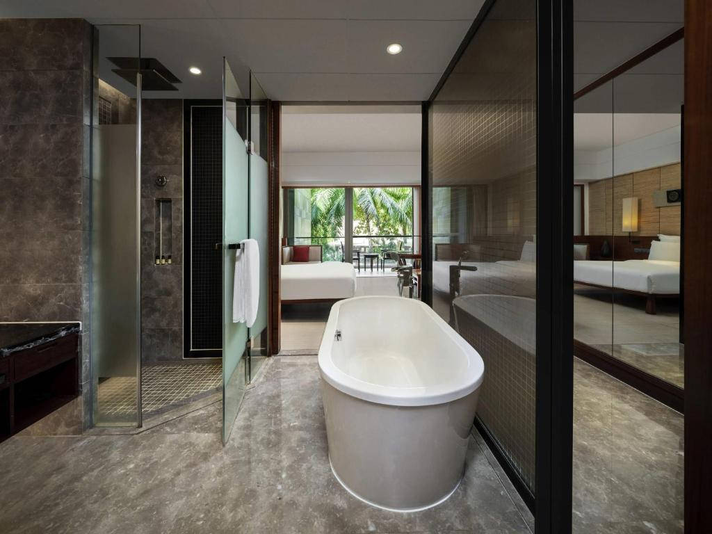 Pullman Oceanview Resort & Spa (Sanya Bay)