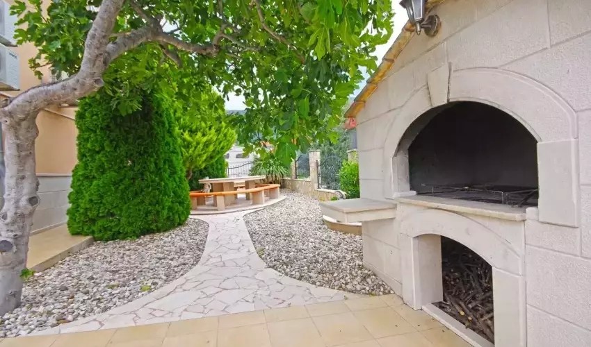 Villa Rosalia (Kaštel Stari)