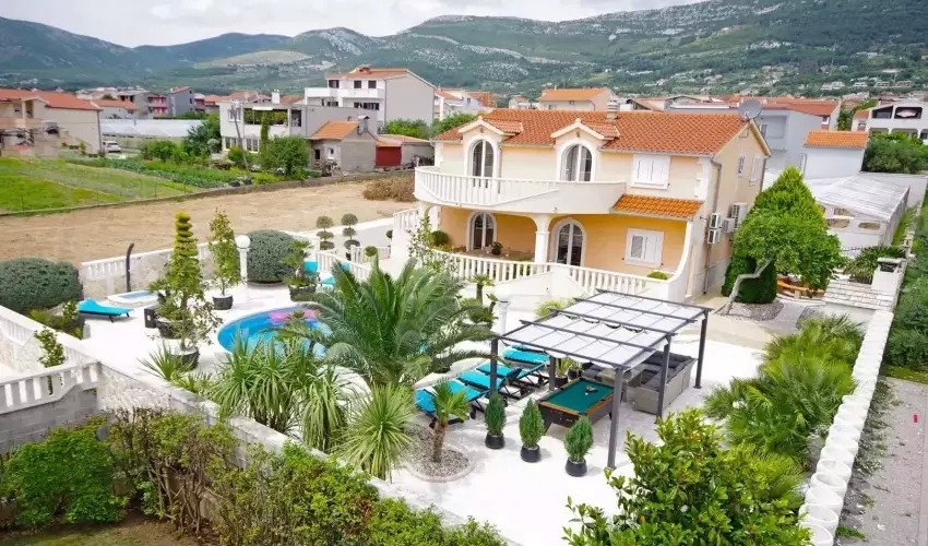 Villa Rosalia (Kaštel Stari)