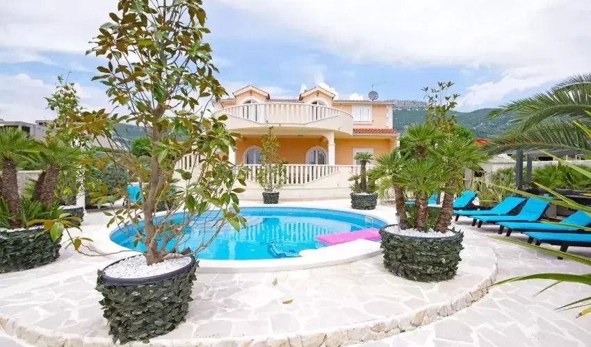 Villa Rosalia (Kaštel Stari)