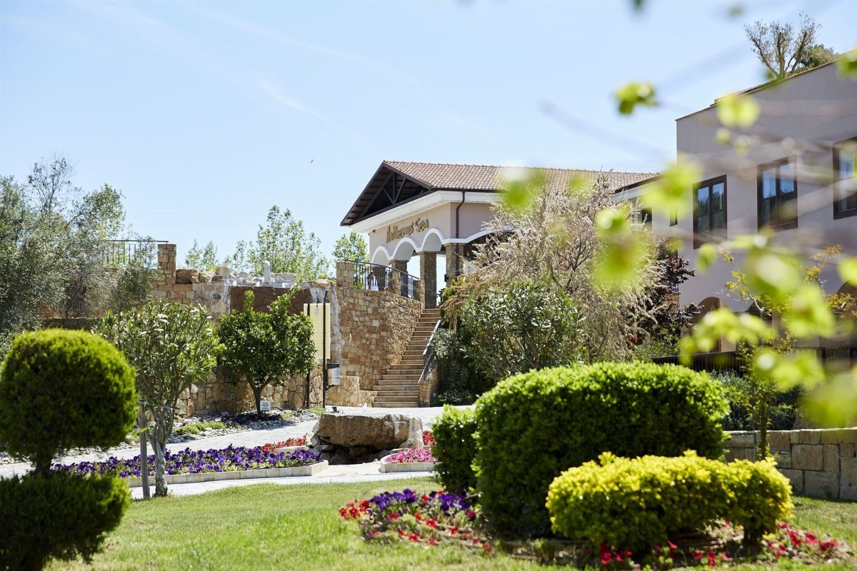 Anthemus Sea Beach Hotel & Spa
