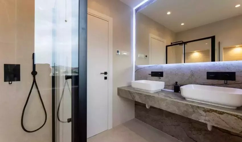 Villa Miamore (Kaštel Stari)