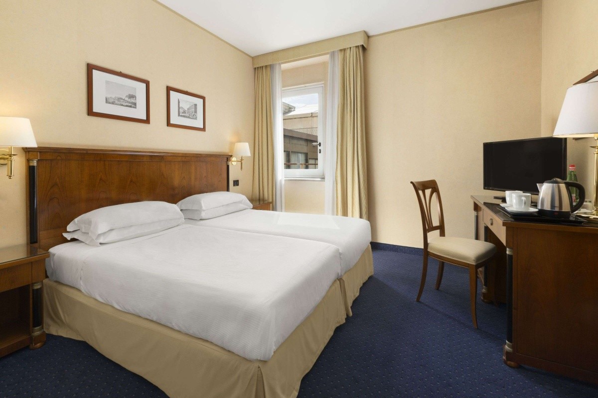 Ramada By Wyndham Naples