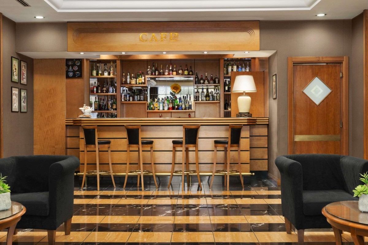 Ramada By Wyndham Naples