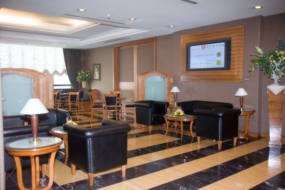 Ramada By Wyndham Naples