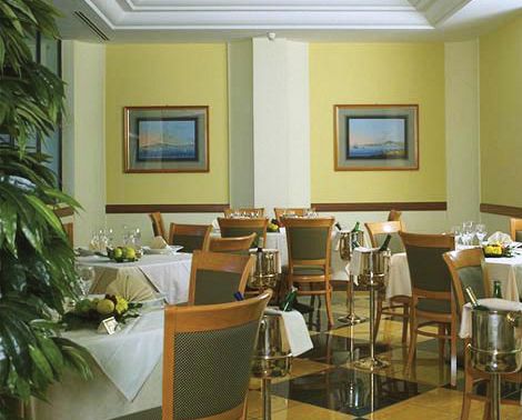 Ramada By Wyndham Naples
