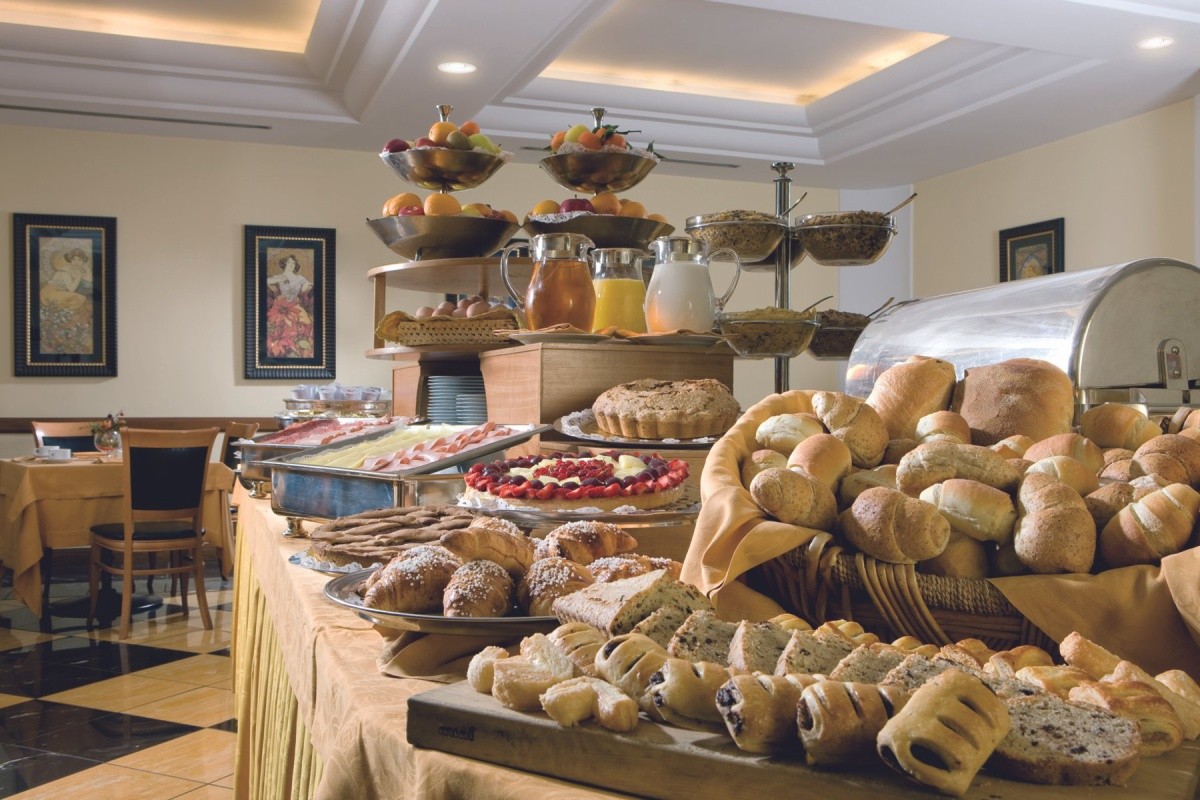 Ramada By Wyndham Naples
