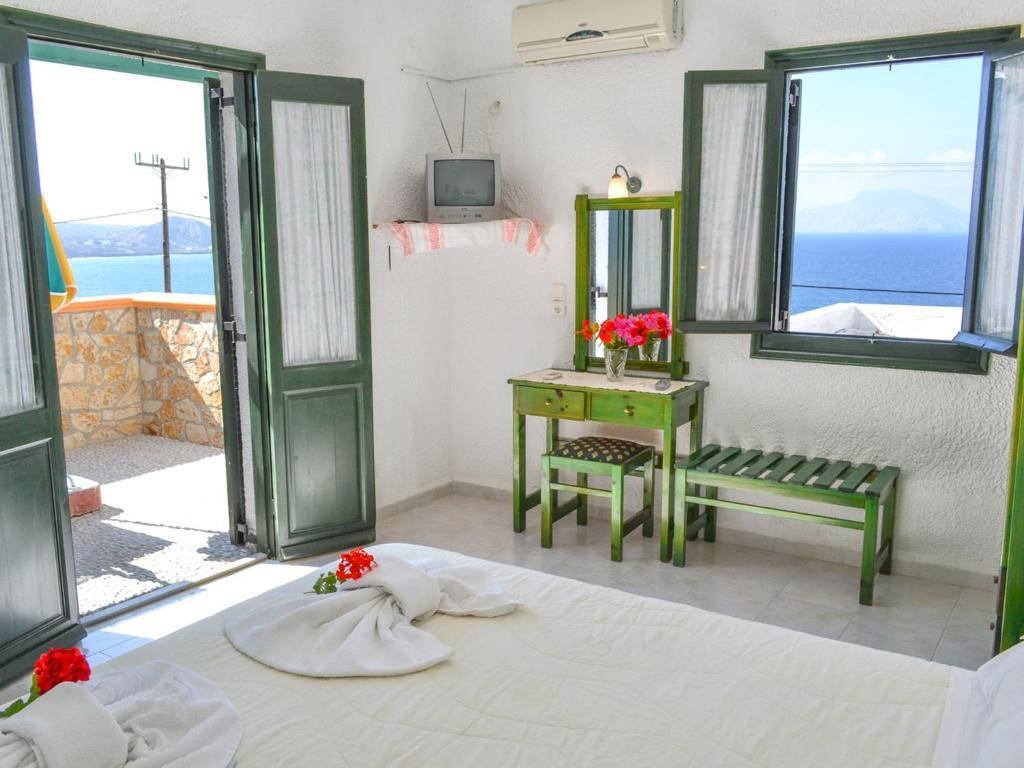 Finiki View