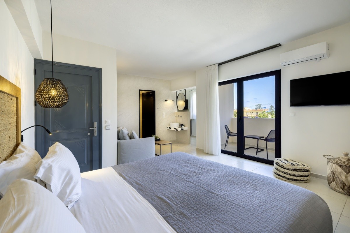 La Stella Suites