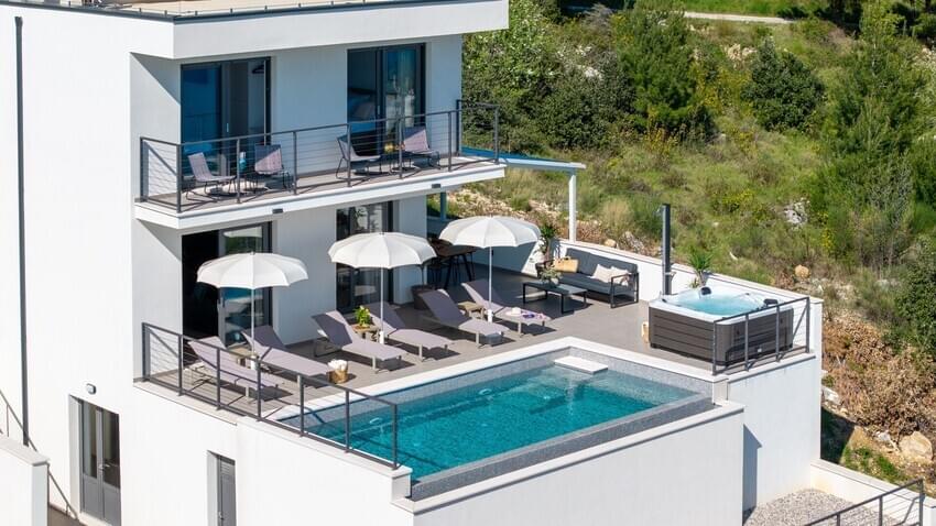 Villa Aria