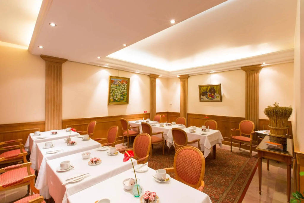 Sun Riviera Hotel