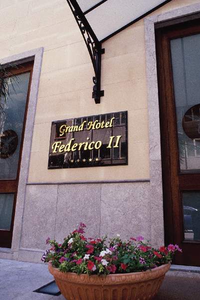 Federico Ii - Central Palace
