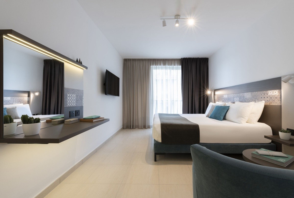 Bayview Hotel & Apartments