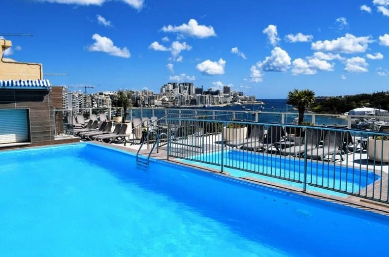 Bayview Hotel & Apartments