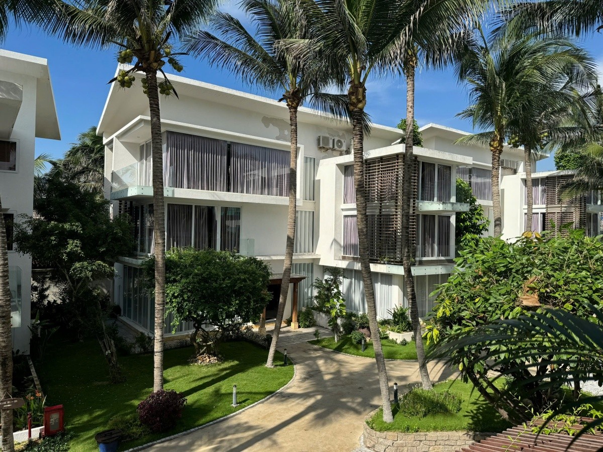 Villa Del Sol Beach Villas & Spa