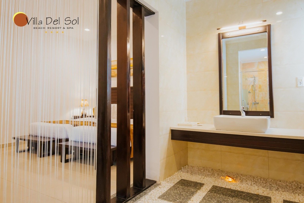Villa Del Sol Beach Villas & Spa