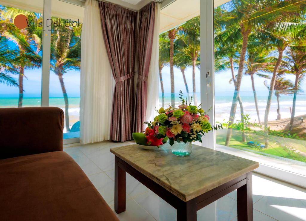 Villa Del Sol Beach Villas & Spa