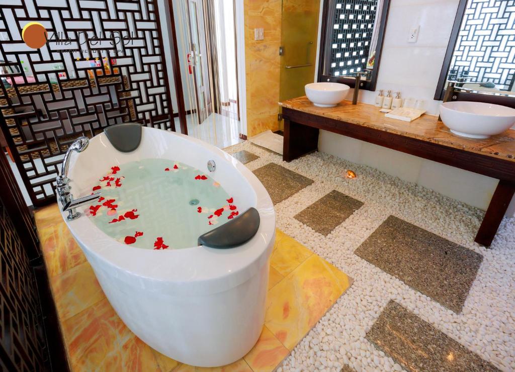 Villa Del Sol Beach Villas & Spa