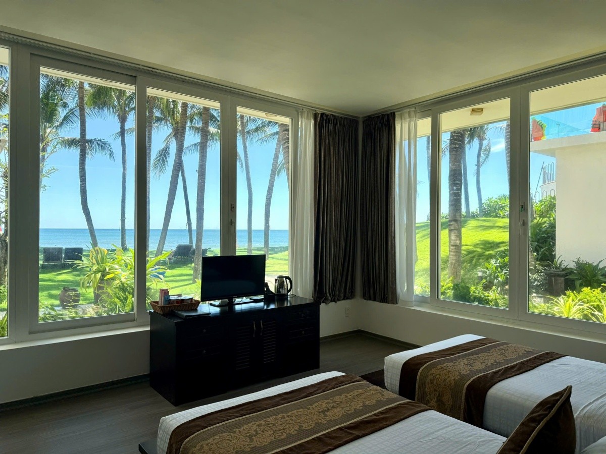 Villa Del Sol Beach Villas & Spa